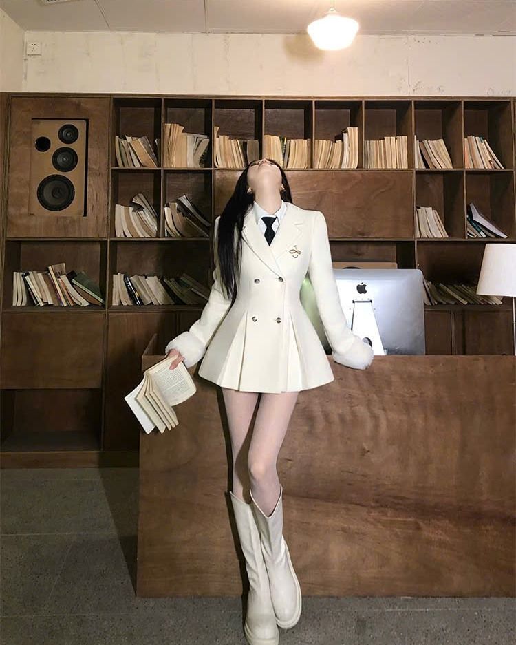 Women's Blazer Outfit