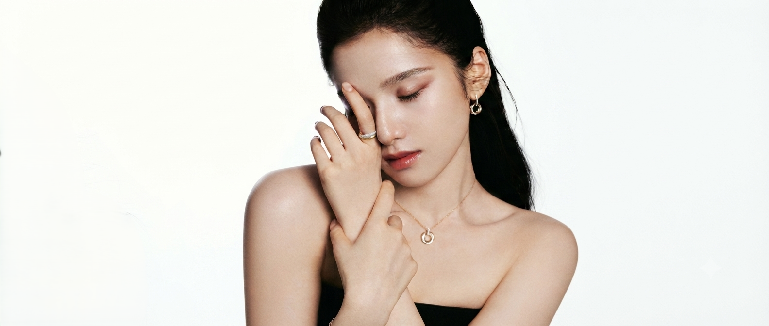 How to Care for Women's Jewelry and Keep It Looking New