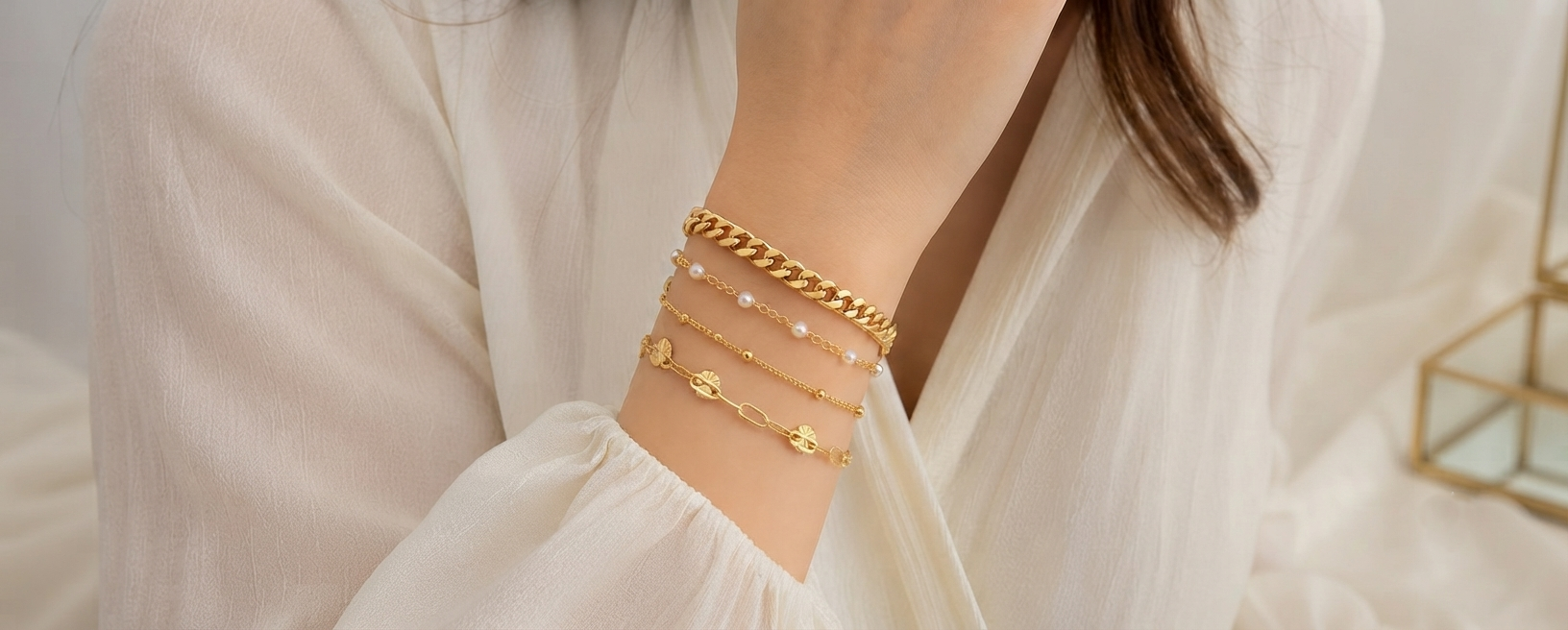 Timeless Women's Jewelry Trends That Never Go Out of Style