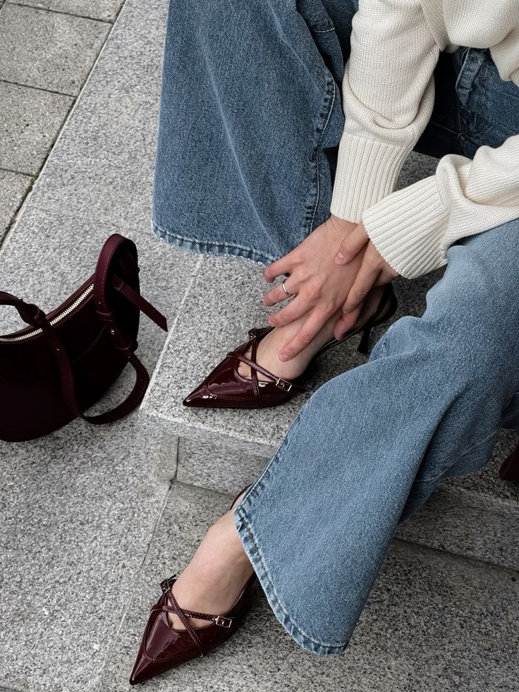 EVERYDAY SHOES