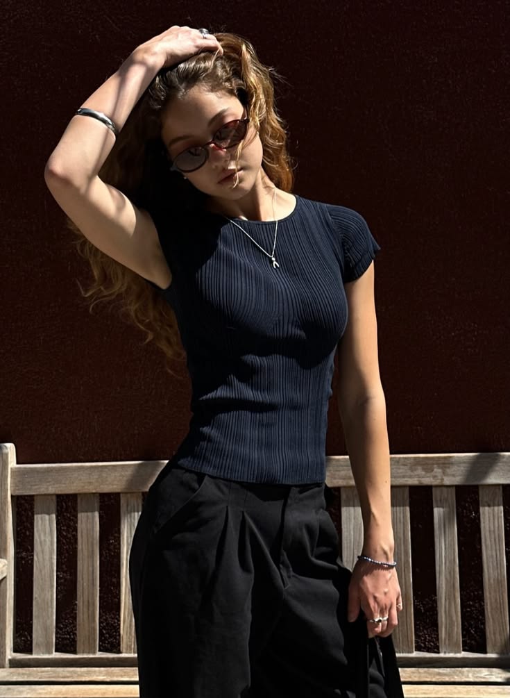 MODERN TOPS